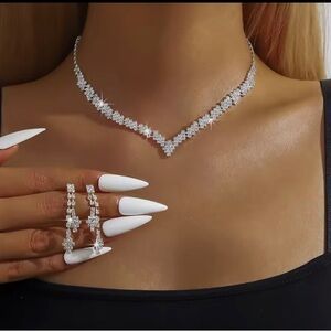 Silver Crystal V-Point Tennis Necklace - Elegant Women's Jewelry